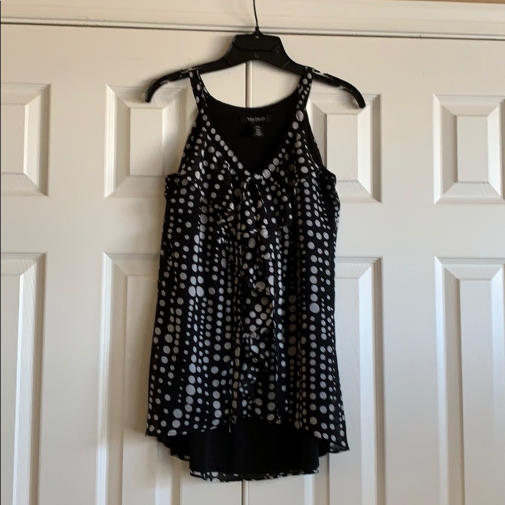 Sleeveless tunic